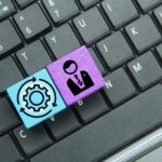 colored-cubes-with-employee-and-management-icons-2025-03-09-16-27-58-utc